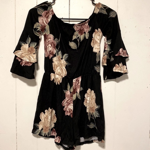 Pants - Floral romper